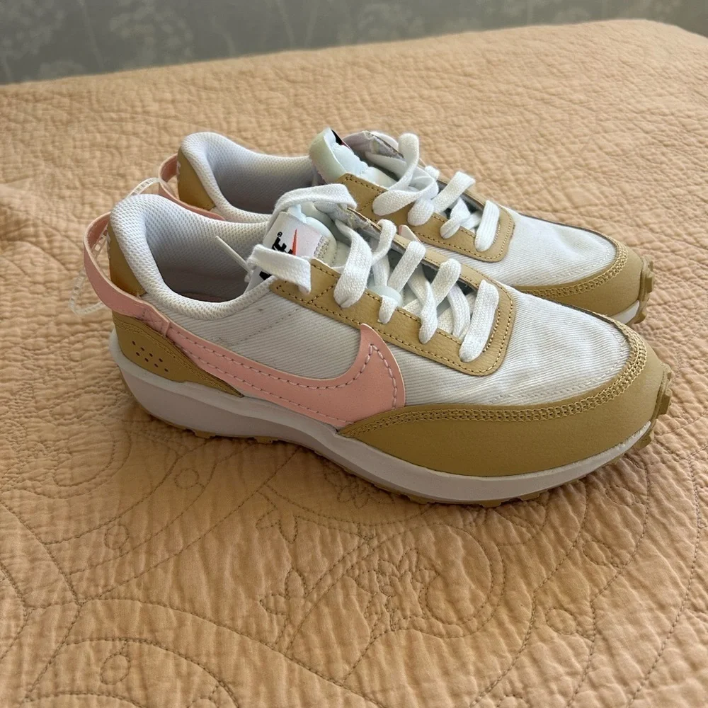 NWT Nike Waffle Debut Women’s White, Tan and Pink Athletic Shoes Size 5.5